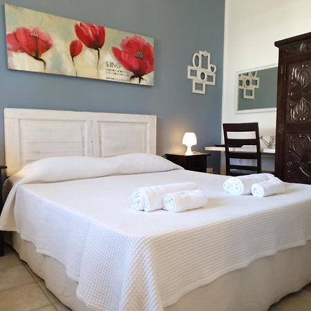 Blue Dolphin Guest House Alghero Esterno foto