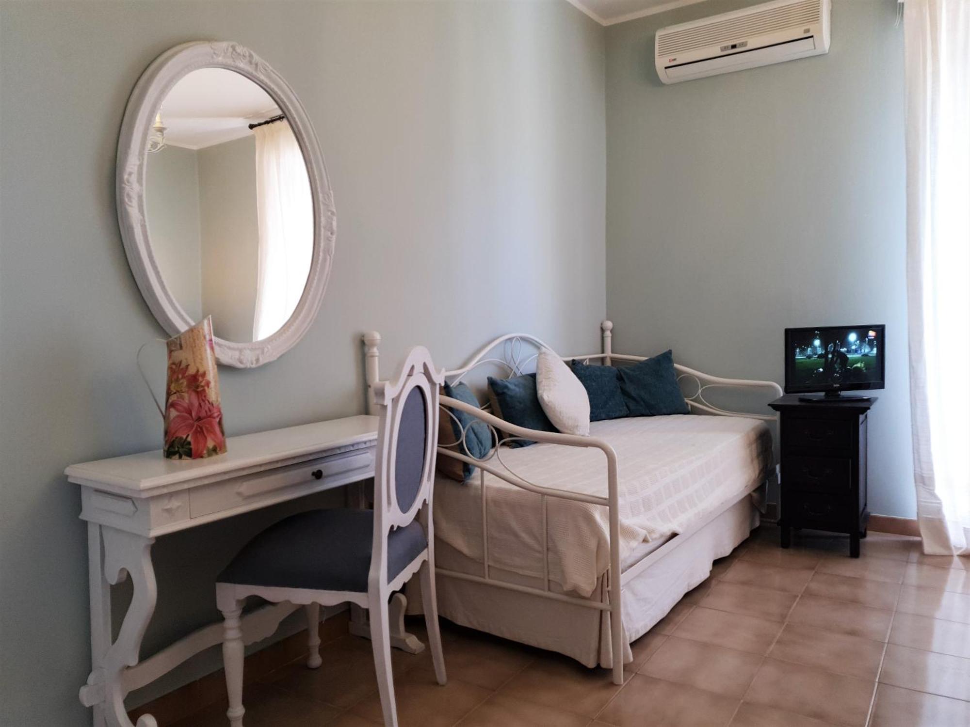 Blue Dolphin Guest House Alghero Esterno foto