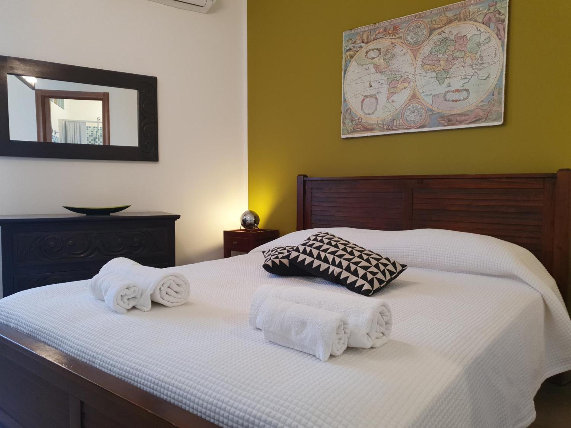 Blue Dolphin Guest House Alghero Esterno foto